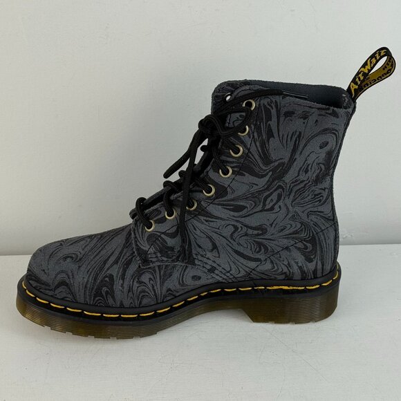 Women's size 6 - Dr Martens 1460 Pascal Lace up Boot Black/Gray Marble boots - Picture 3 of 7